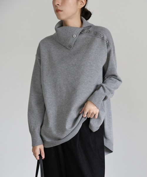 select MOCA(セレクトモカ)の「サイドボタンタートルネックニット(ニット/セーター・レディース・ブラック/ベージュ/グレー・FREE)」の3枚目の写真