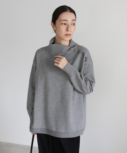 select MOCA(セレクトモカ)の「サイドボタンタートルネックニット(ニット/セーター・レディース・ブラック/ベージュ/グレー・FREE)」の6枚目の写真