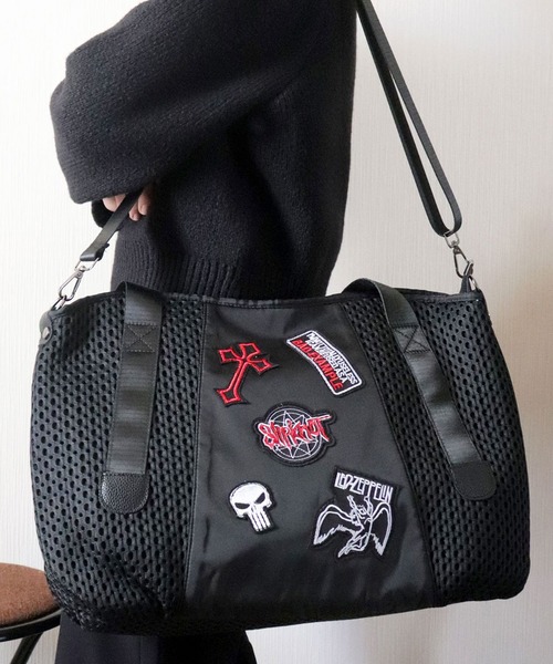 florist（フローリスト）の「【2size展開/M・L】2WAY ラッセルメッシュカスタムワッペンボストンバッグ/ショルダーバッグ/トラベルバッグ（ボストンバッグ・レディース・ブラック系3/ブラック系4/ブラック系2/ブラック系1・M/L）」の2枚目の写真