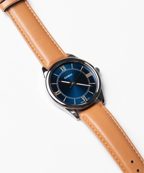 CASIO(カシオ)の「/CASIO(カシオ)/STANDARD MENS ROUND LETHER(アナログ腕時計・メンズ・ブラック系その他/ブルー系その他/シルバー系その他/ネイビー/ホワイト/ブラック/シルバー・FREE)」の5枚目の写真