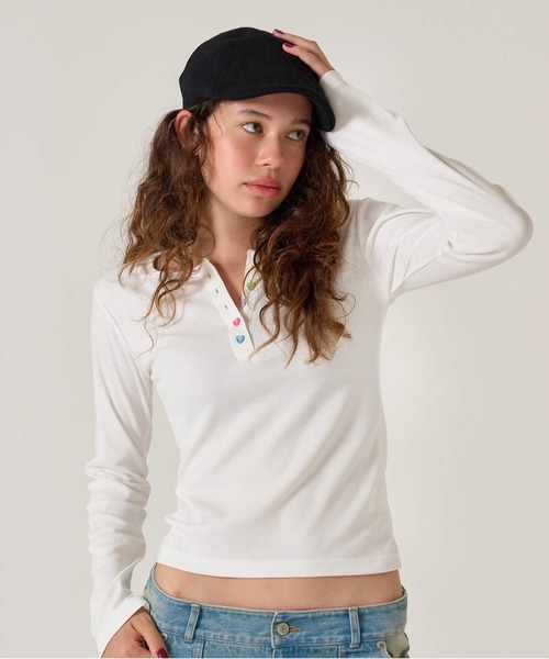 TINA：JOJUN（ティーナジョジュン）の「ハートボタン ヘンリーネック ロンT TINA：JOJUN（Tシャツ/カットソー・レディース・ネイビー/ホワイト/ピンク・M）」の5枚目の写真