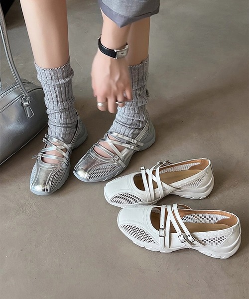 MEMECLE（メメクル）の「【 MEMECLE / メメクル 】メリージェーン メッシュスニーカーサンダル（スニーカー・レディース・ホワイト/シルバー・40/38/36）」の2枚目の写真