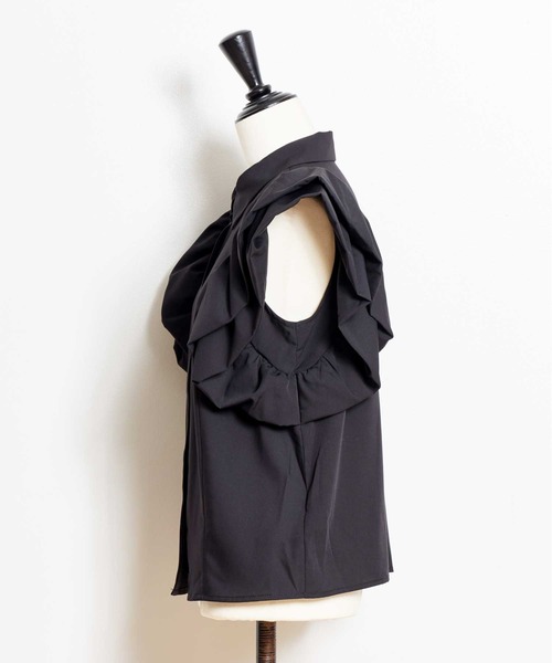 NOELA(ノエラ)の「ボリュームスリーブブラウス(シャツ/ブラウス・レディース・ブラック/オフホワイト・フリー)」の11枚目の写真