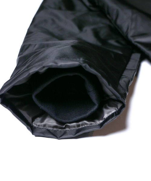 [W] by VIRGOwearworks（ダブリューバイヴァルゴウェアーワークス）の「Warp logo coach jacket（ナイロンジャケット・メンズ・ブラック/ネイビー・MEDIUM/LARGE/X-LARGE）」の14枚目の写真