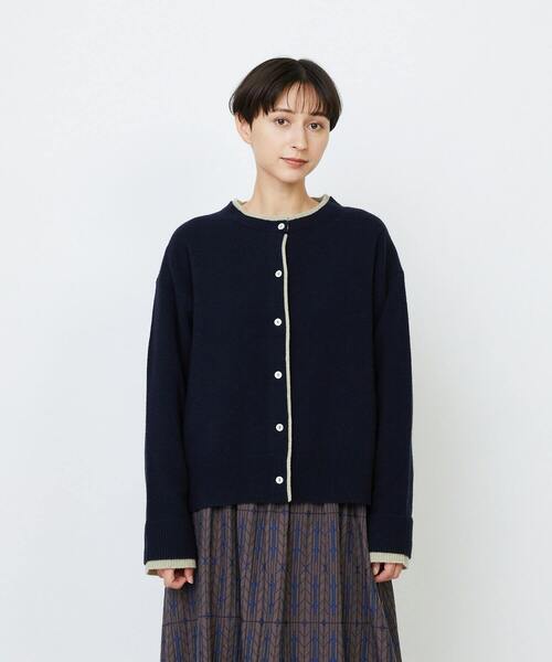 LOISIR(ロワズィール)の「メリノウール天竺カーディガン(カーディガン/ボレロ・レディース・ネイビー/オレンジ/ベージュ/オリーブ・FREE)」の4枚目の写真