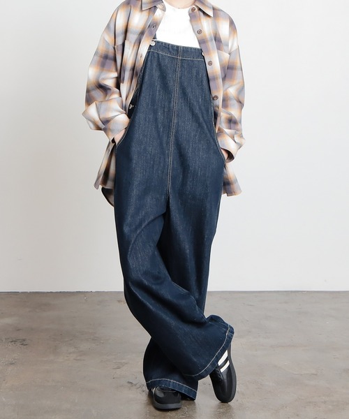 Honeys(ハニーズ)の「デニムオーバーオール(サロペット/オーバーオール・レディース・グレー/ブルー/ワンウォッシュ・L/M/S/SS)」の15枚目の写真