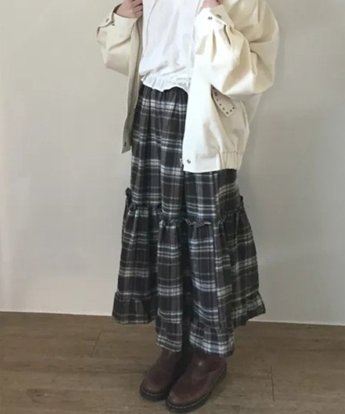LYEON(リヨン)の「チェックティアードフリルスカート(スカート・レディース・ブラウン/ネイビー・FREE)」の6枚目の写真