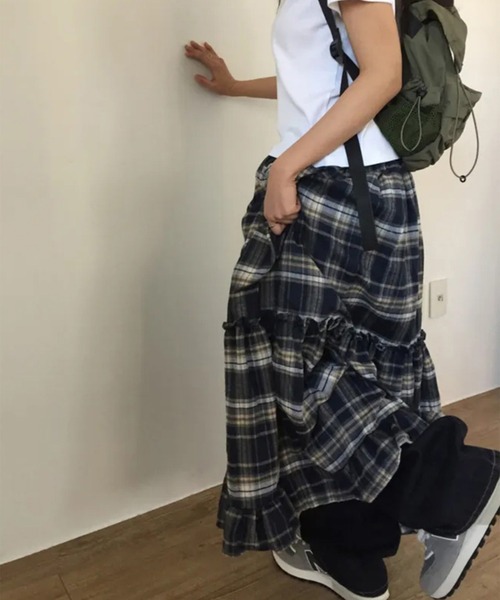LYEON(リヨン)の「チェックティアードフリルスカート(スカート・レディース・ブラウン/ネイビー・FREE)」の10枚目の写真