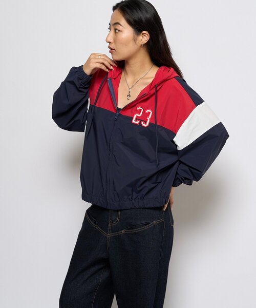 WHO'S WHO gallery（フーズフーギャラリー）の「ナンバリングナイロンパーカー（ナイロンジャケット・レディース・レッド/ブラック・FREE）」の4枚目の写真
