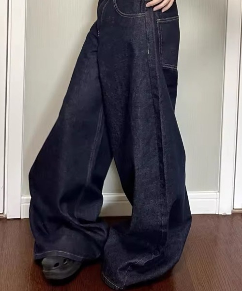 deux amour(ドゥーザムール)の「デニムワイドカーブパンツ(デニムパンツ・レディース・インディゴブルー・L/M)」の1枚目の写真