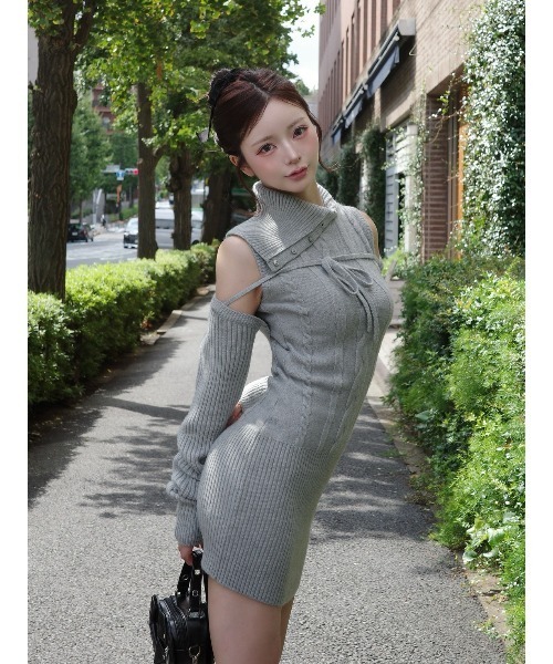 【新品未使用】ダーリッチ ニットワンピース デザインネックニットミニワンピース（ワンピース）｜Darich