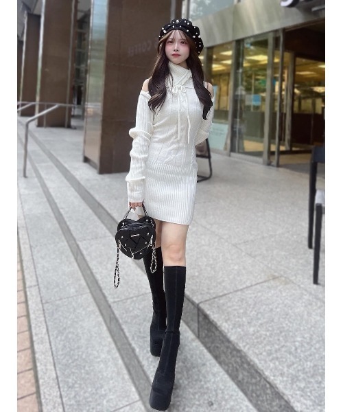 デザインネックニットミニワンピース（ワンピース）｜Darich