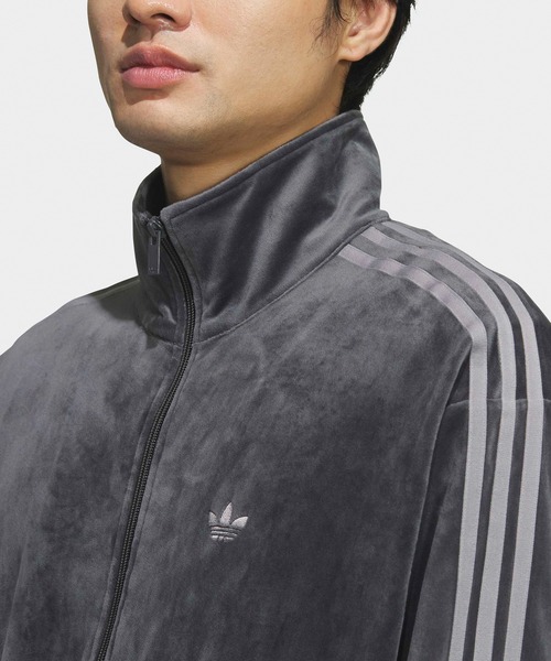 adidas(アディダス)の「adidas/アディダス FB TT VELOUR トラックジャケット(ジャージ・メンズ・ダークブラウン/ダークグレー/ダークグリーン・S/M/XL/L)」の5枚目の写真