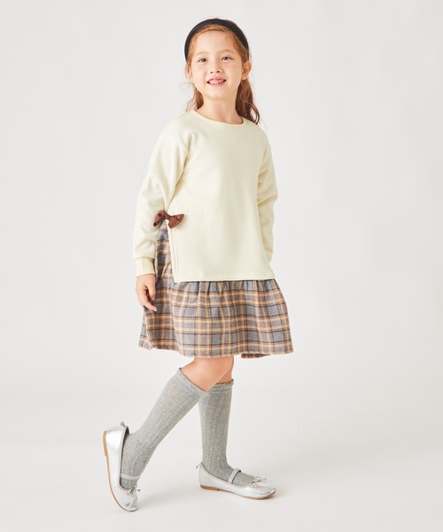 ever closet（エバークローゼット）の「【ぬくふわ】サイドリボンがかわいい裏シャギーワンピース（ワンピース・キッズ・ミント/アイボリー/チャコール/ベージュ系その他5/ピンク系その他4・130cm/120cm/110cm/100cm/140cm/150cm/90cm）」の2枚目の写真