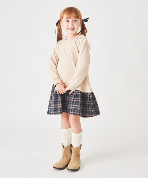 ever closet（エバークローゼット）の「【ぬくふわ】サイドリボンがかわいい裏シャギーワンピース（ワンピース・キッズ・ミント/アイボリー/チャコール/ベージュ系その他5/ピンク系その他4・130cm/120cm/110cm/100cm/140cm/150cm/90cm）」の3枚目の写真