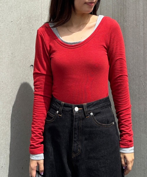 ISOOK（アイスー）の「【ISOOK / アイスー】バックオープンタイトカットソー / Tシャツ 長袖 ロンT レイヤード ベーシックトップス 重ね着 薄手 シンプルトップス タイトシルエット 白T インナー レッド グレー ホワイト ブラウン 赤 白 茶 無地ZOZOTOWN限定（Tシャツ/カットソー・レディース・グレー/レッド/ホワイト/ブラウン・FREE）」の13枚目の写真