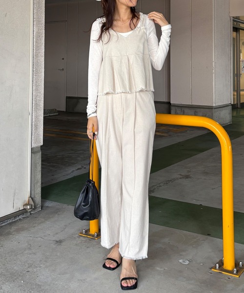 ISOOK（アイスー）の「【ISOOK / アイスー】バックオープンタイトカットソー / Tシャツ 長袖 ロンT レイヤード ベーシックトップス 重ね着 薄手 シンプルトップス タイトシルエット 白T インナー レッド グレー ホワイト ブラウン 赤 白 茶 無地ZOZOTOWN限定（Tシャツ/カットソー・レディース・グレー/レッド/ホワイト/ブラウン・FREE）」の19枚目の写真