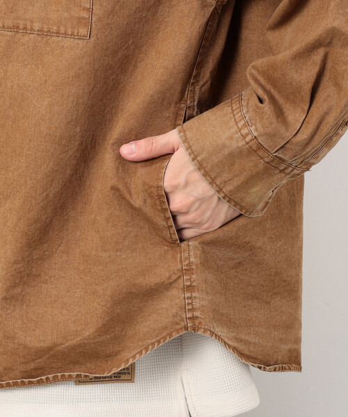 Purple&Yellow（パープルアンドイエロー）の「硫化ツイルブリーチクルーネック ワークシャツ（シャツ/ブラウス・メンズ・キャメル/ブルー・SMALL/LARGE/MEDIUM）」の6枚目の写真