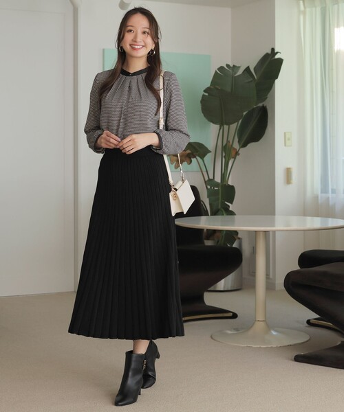 ANY SIS(エニィスィス)の「CICA加工 ニット フレア スカート(スカート・レディース・ネイビー系/ライトグレー系/ベージュ系/ダルブルー系/ブラック系・MEDIUM)」の9枚目の写真