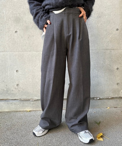 LAULEN（ローレン）の「double tuck wide pants /ソリッドカラーダブルタックワイドパンツ（その他パンツ・レディース・ワインレッド/グレー/ブラック/ベージュ・S/M）」の3枚目の写真