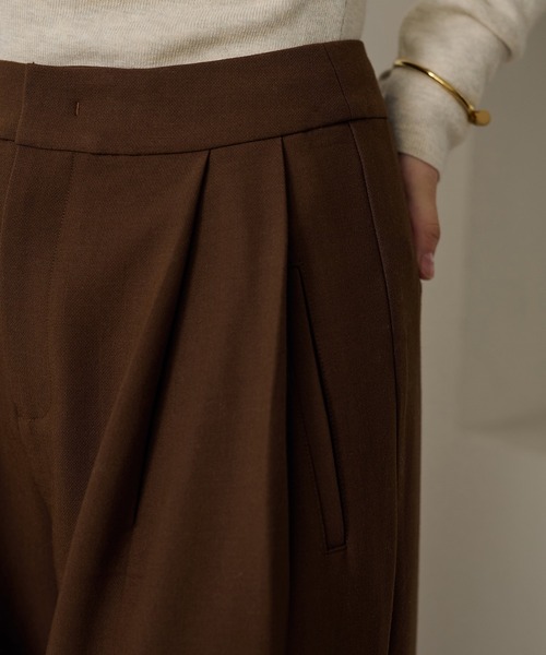 LAULEN（ローレン）の「double tuck wide pants /ソリッドカラーダブルタックワイドパンツ（その他パンツ・レディース・ワインレッド/グレー/ブラック/ベージュ・S/M）」の10枚目の写真