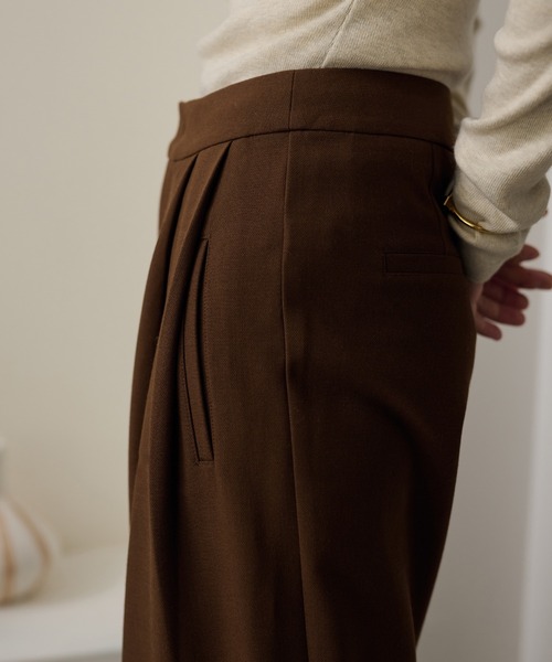 LAULEN（ローレン）の「double tuck wide pants /ソリッドカラーダブルタックワイドパンツ（その他パンツ・レディース・ワインレッド/グレー/ブラック/ベージュ・S/M）」の13枚目の写真