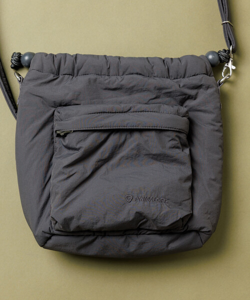 FREAK'S STORE（フリークスストア）の「HIGH LOFT PRIMALOFT POUCH/ハイロフト プリマロフト 巾着バッグ ポーチ（ショルダーバッグ・メンズ・ブラック/オリーブ/その他/チャコールグレー・ONE SIZE）」の5枚目の写真