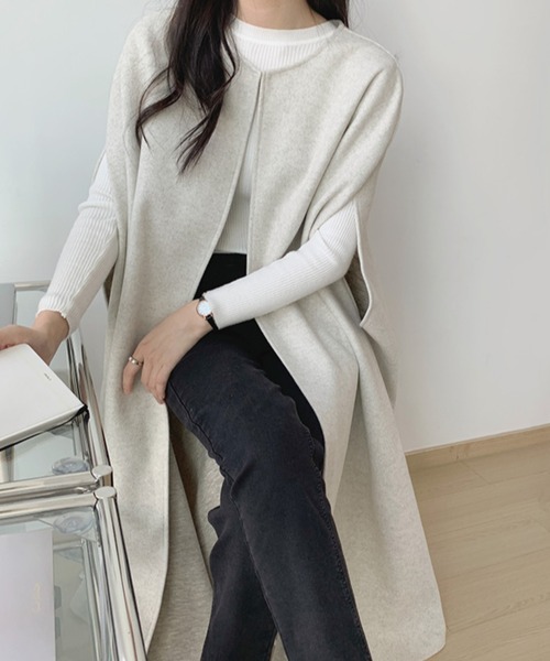 emi+（エミプラス）の「ニットメルトンドルマンポンチョコート（ポンチョ・レディース・アイボリー/ブラック/モカ・FREE）」の6枚目の写真