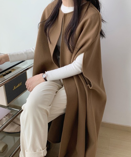 emi+（エミプラス）の「ニットメルトンドルマンポンチョコート（ポンチョ・レディース・アイボリー/ブラック/モカ・FREE）」の15枚目の写真