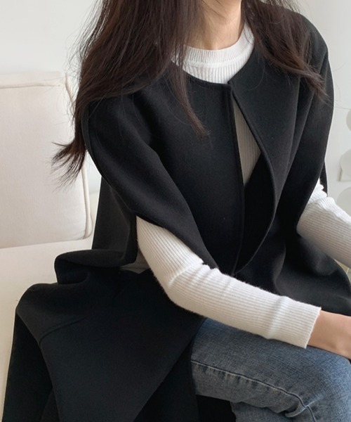 emi+（エミプラス）の「ニットメルトンドルマンポンチョコート（ポンチョ・レディース・アイボリー/ブラック/モカ・FREE）」の17枚目の写真