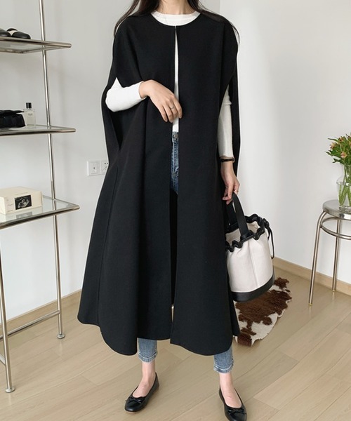 emi+（エミプラス）の「ニットメルトンドルマンポンチョコート（ポンチョ・レディース・アイボリー/ブラック/モカ・FREE）」の18枚目の写真