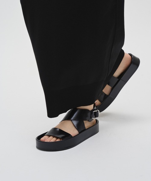 TODAYFUL（トゥデイフル）の「Chunky Belt Sandals（サンダル・レディース・キナリ/ブラック・36inch/38inch/37inch）」の3枚目の写真