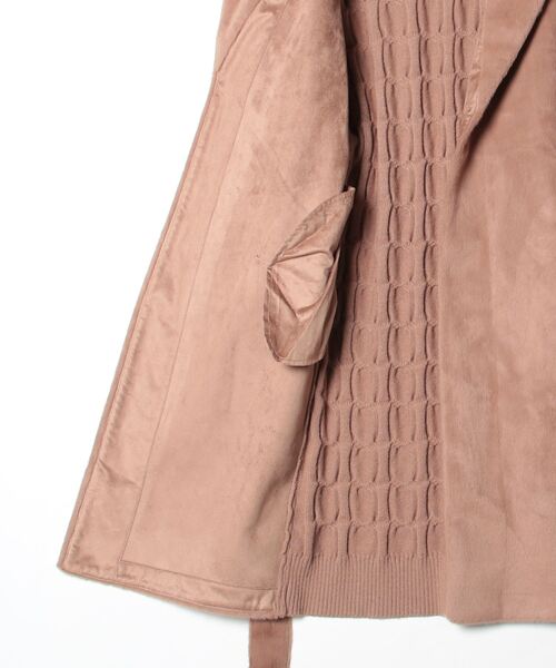 Guess（ゲス）の「LUCREZIA Faux Fur Knit Coat ロングコート  （ムートンコート・レディース・ベージュ・MEDIUM/SMALL/LARGE）」の3枚目の写真