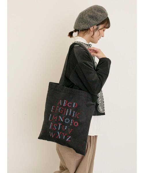 Samansa Mos2(サマンサ モスモス)の「【マカベアリス×Samansa Mos2】刺繍トートバッグ(ハンドバッグ・レディース・ブラック/ブラウン/キナリ・F)」の4枚目の写真