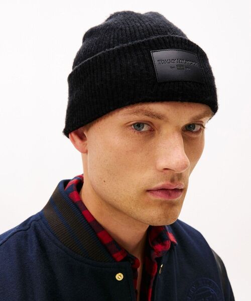 TOMMY HILFIGER（トミーヒルフィガー）の「レザーパッチビーニー（ニットキャップ/ビーニー・メンズ・ブラック/ブラウン・FREE）」の5枚目の写真