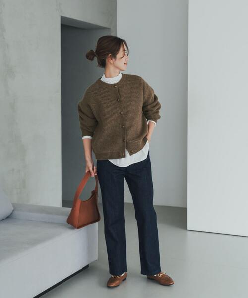 URBAN RESEARCH DOORS(アーバンリサーチドアーズ)の「ハミルトンウール畦クルーネックカーディガン(カーディガン/ボレロ・レディース・ライトグレー/グリーン/ブラウン・MEDIUM)」の12枚目の写真