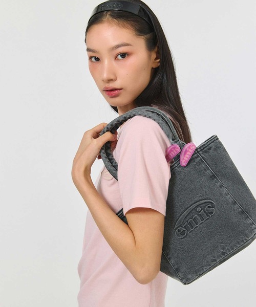 EMIS（イミス）の「LOGO EMBOSSED DENIM TOTE BAG（トートバッグ・レディース・グレー/ブルー・FREE）」の6枚目の写真