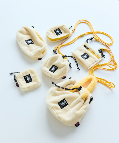 COBMASTER(コブマスター)の「Cobmaster/コブマスター 別注Fluffy square pouch S(ポーチ・メンズ・ブラック/ピンク/グリーン/ラベンダー/ベージュ・ONE SIZE)」の9枚目の写真