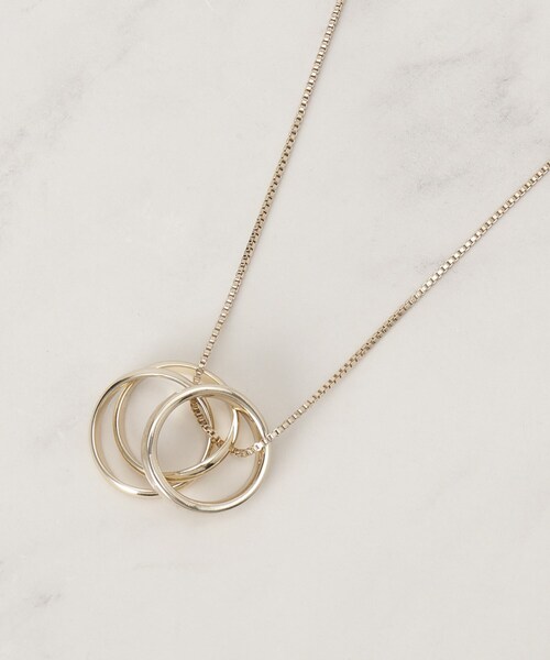 SHOO・LA・RUE（シューラルー）の「ラメエポリングネックレス（ネックレス・レディース・シルバー/ピンクゴールド/ゴールド・00）」の2枚目の写真