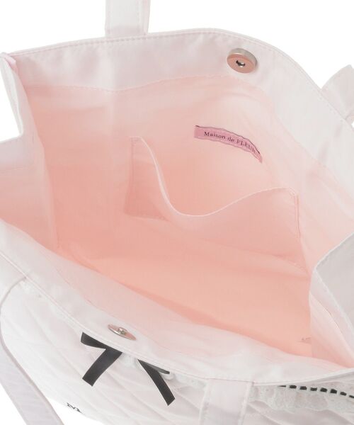 Maison de FLEUR（メゾンドフルール）の「コットンフリルスクエアトート（トートバッグ・レディース・ブラック/ピンク・FREE）」の18枚目の写真