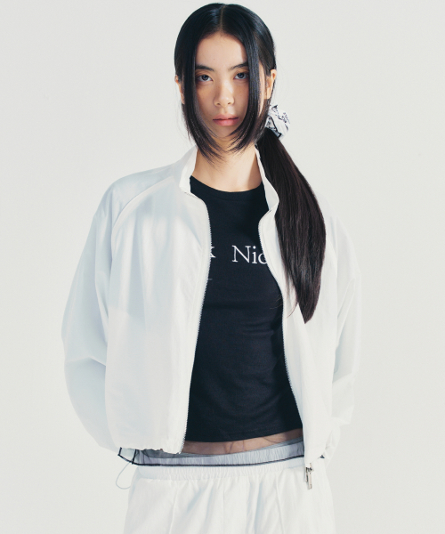NICK&NICOLE(ニックアンドニコール)の「UTILITY GROOVY COATING JUMPER_IVORY(ナイロンジャケット・レディース・その他・FREE)」の3枚目の写真