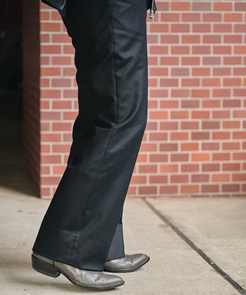 EDIFICE（エディフィス）の「Fumiya Hirano(フミヤヒラノ) 別注 Bloomsbury Flare トラウザー（スラックス・メンズ・グレー/ブラック/ベージュ・34/36/38/40）」の6枚目の写真