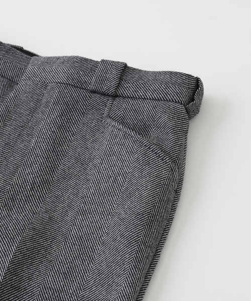 EDIFICE（エディフィス）の「Fumiya Hirano(フミヤヒラノ) 別注 Bloomsbury Flare トラウザー（スラックス・メンズ・グレー/ブラック/ベージュ・34/36/38/40）」の10枚目の写真