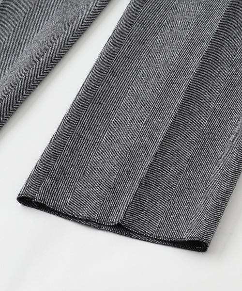 EDIFICE（エディフィス）の「Fumiya Hirano(フミヤヒラノ) 別注 Bloomsbury Flare トラウザー（スラックス・メンズ・グレー/ブラック/ベージュ・34/36/38/40）」の11枚目の写真