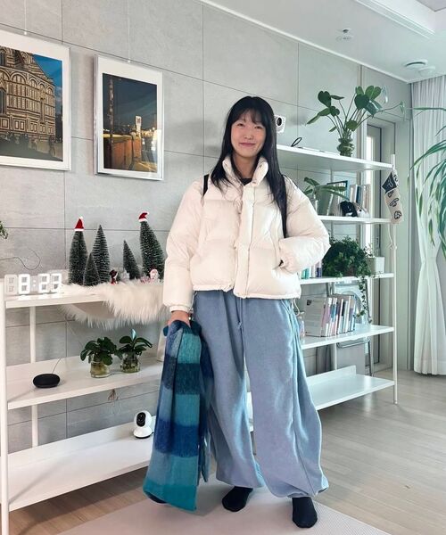 RENSE(レンセ)の「Melange Fleece Pintuck Pants Gray Blue(スウェットパンツ・レディース・その他・FREE)」の11枚目の写真