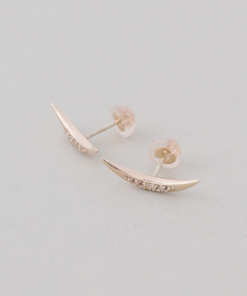 Lilas(リラ)の「《WEB限定》ムーンラインホワイトトパーズピアス K10(両耳)(ピアス(両耳用)・レディース・ゴールド・FREE)」の5枚目の写真