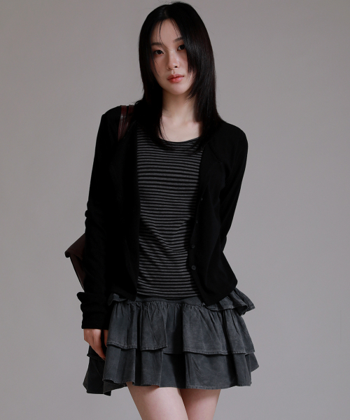 LIKE THE MOST(ライクザモースト)の「ストライプインナーレイヤードカーディガンTシャツ_ブラック(Tシャツ/カットソー・レディース・ブラック・SMALL/MEDIUM)」の2枚目の写真