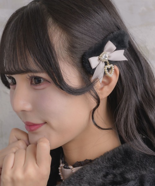 ROJITA（ロジータ）の「リボン付ファークリップセット（バレッタ/ヘアクリップ・レディース・ブラック/マルチ/ホワイト・FREE）」の2枚目の写真