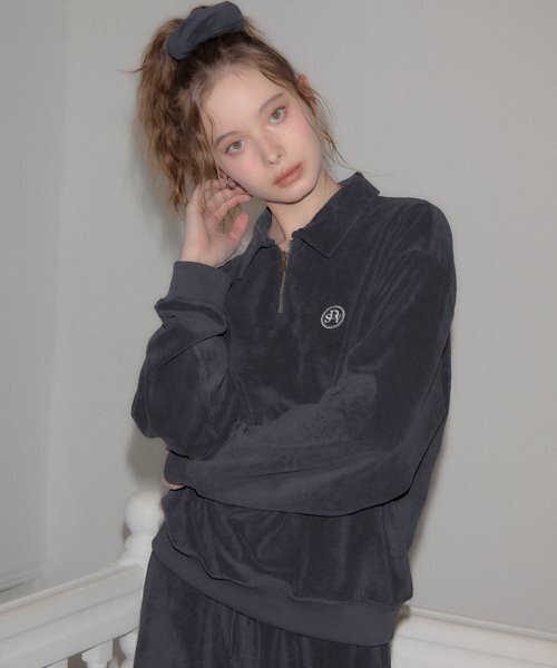 SALON DE YOHN(サロンドヨーン)の「Terry Half Zip-up Sweatshirt_ Charcoal(スウェット・レディース・その他・FREE)」の1枚目の写真