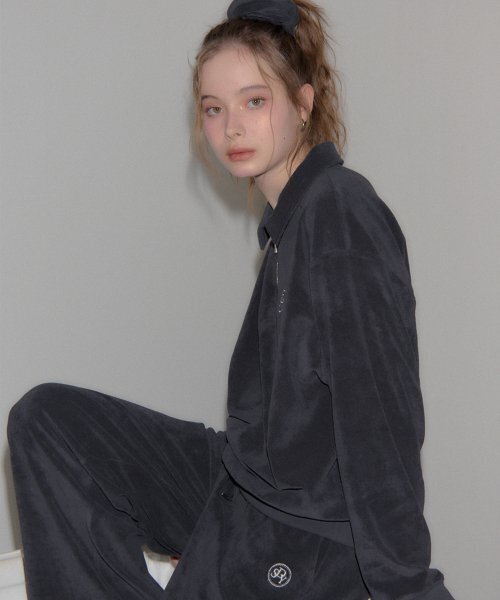 SALON DE YOHN(サロンドヨーン)の「Terry Half Zip-up Sweatshirt_ Charcoal(スウェット・レディース・その他・FREE)」の3枚目の写真